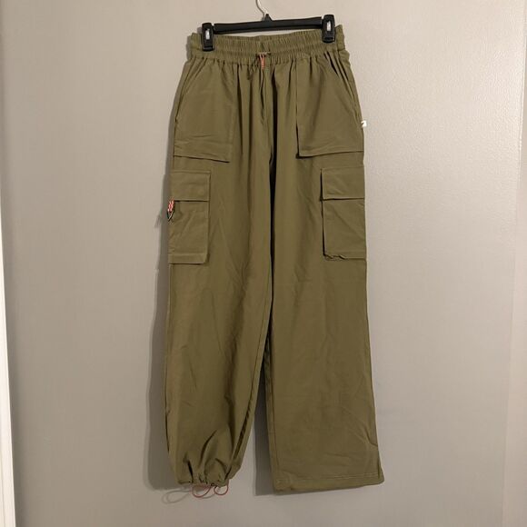 Fabletics Heights Cargo Pants Outdoors Hiking Athletic Adventure Camping NWT new - Picture 3 of 11